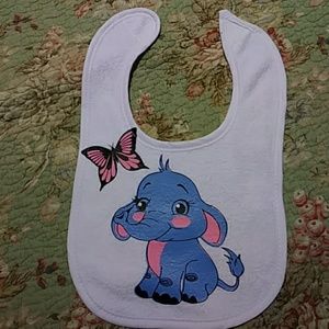 Elephant baby‎ bib